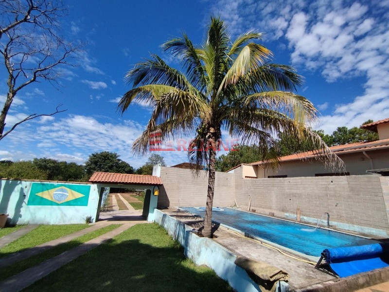 Chácara à venda com 4 quartos, 2250m² - Foto 6