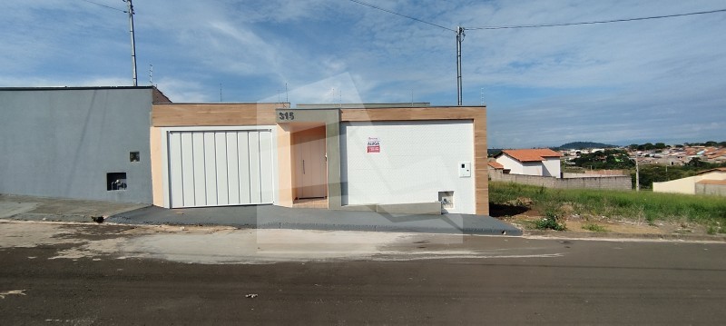 Casa para alugar com 3 quartos - Foto 1