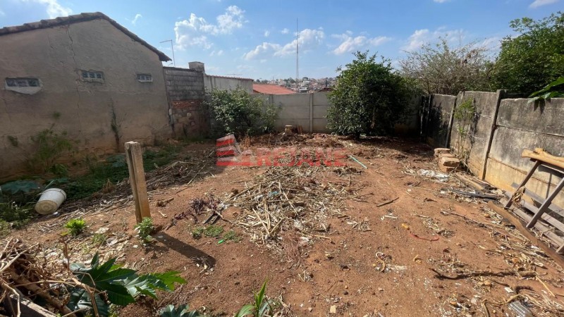 Casa à venda com 3 quartos, 122m² - Foto 14