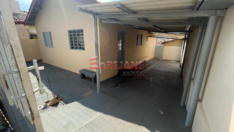 Casa à venda com 3 quartos, 122m² - Foto 2
