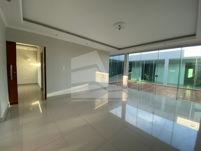 Casa à venda e aluguel, 208m² - Foto 5