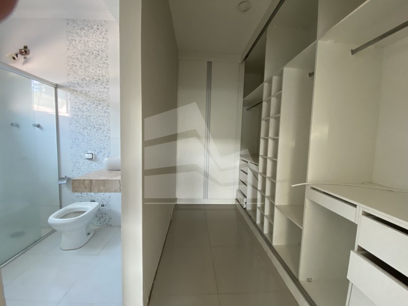 Casa à venda e aluguel, 208m² - Foto 10